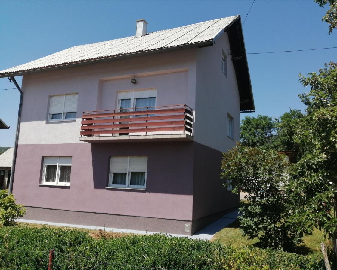 House Natali Vrhovine Exterior photo